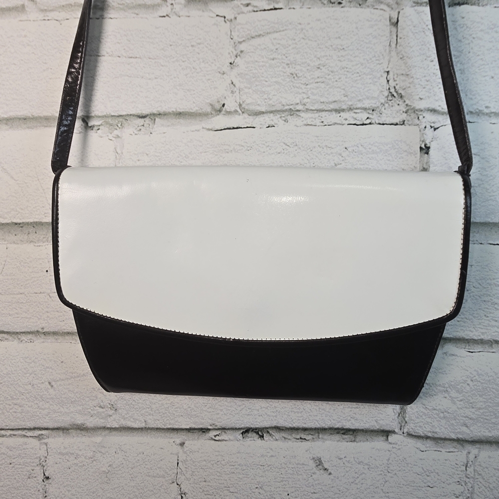 FRENCHY OF CALIFORNIA BLACK AND WHITE PATENT HANDBAG CROSSBODY CLASSY CHIC EUC